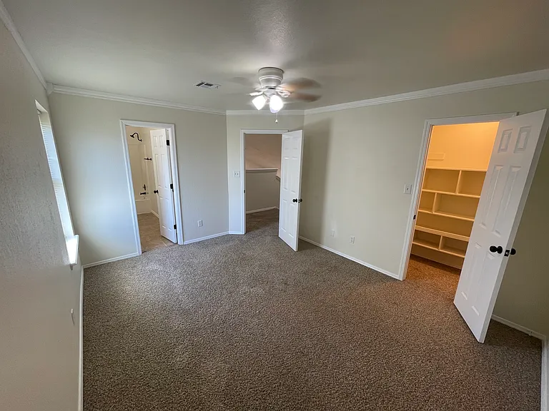 813 E Indianapolis St — Photo 26