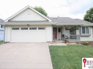 12902 Hartman Ave, Omaha, NE 68164