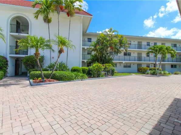 41 High Point CIR S #303, NAPLES, FL 34103