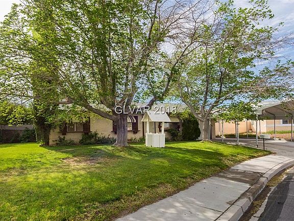 3rd image of 3945 Parker Ln