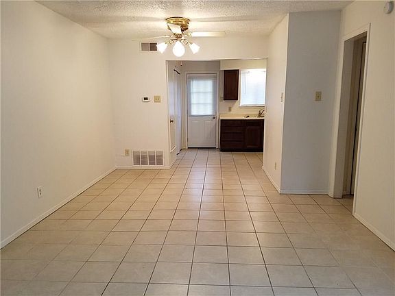 3rd image of 2705 Wimbledon Ct APT D