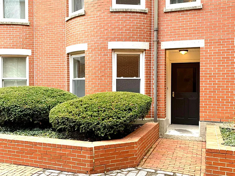 47 Harvard St — Photo 1
