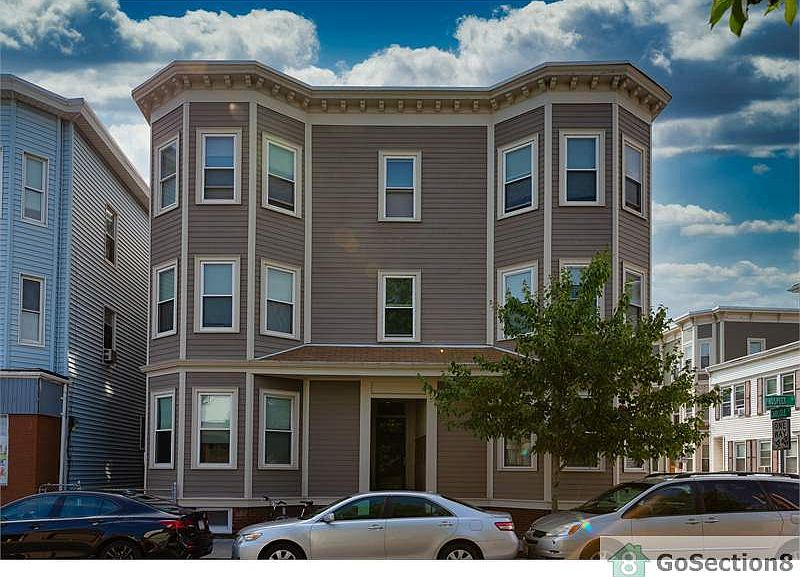 2nd image of 300 Prospect St #3