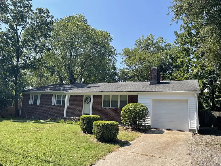 107 Caran Rd — Photo 32