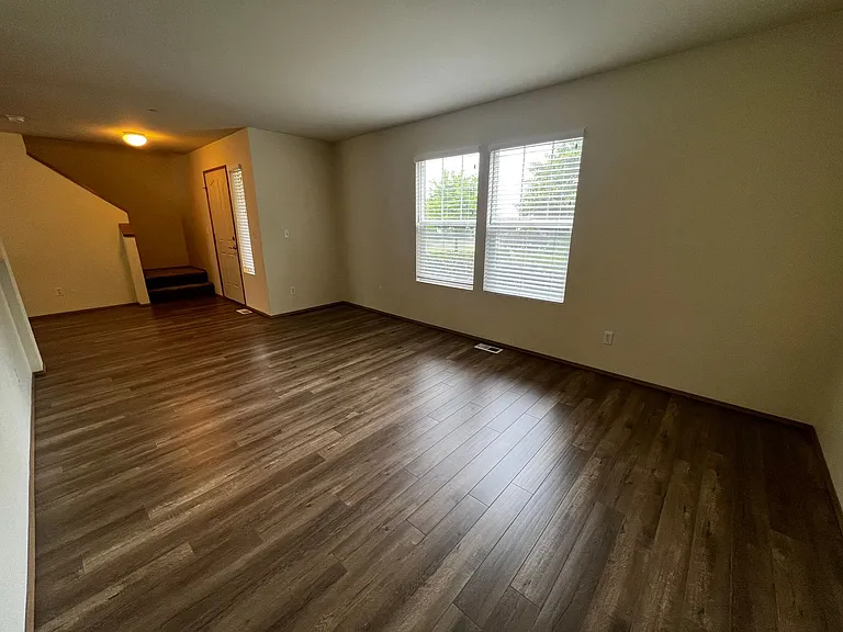 1817 Johnson Ave — Photo 8