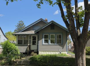 1408 Arona St, Saint Paul, MN 55108