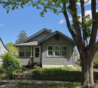 1408 Arona St, Saint Paul, MN, 55108