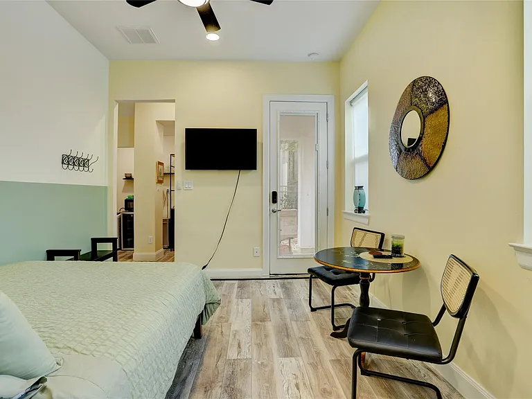 2403 Jackson St #C — Photo 6