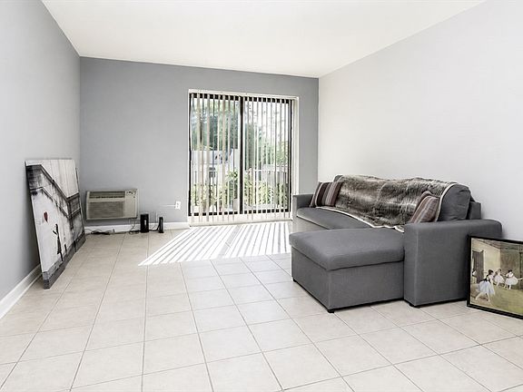 4th image of 103 Newman Rd APT 17