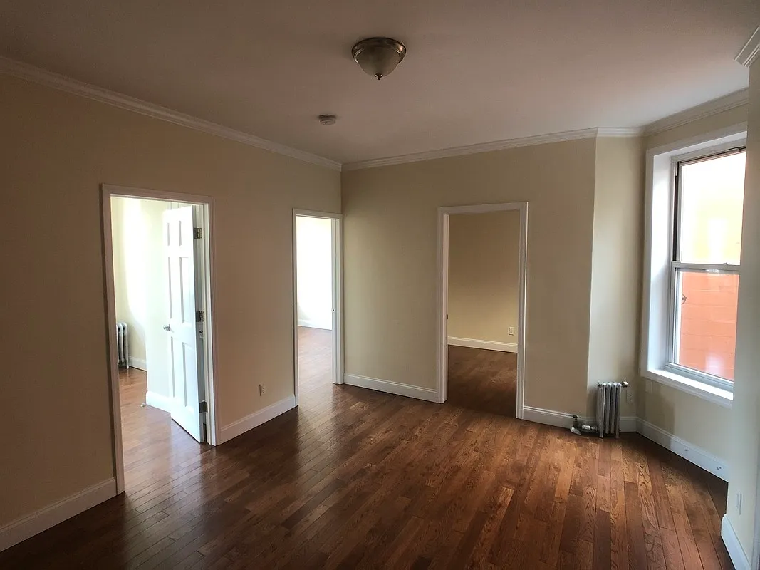 26-24 18th St #2 photo 1