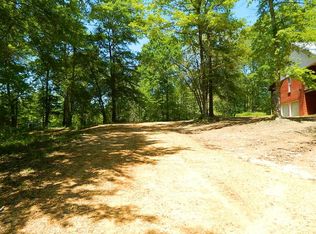 642 Massey Loop Rd, Moundville, AL 35474