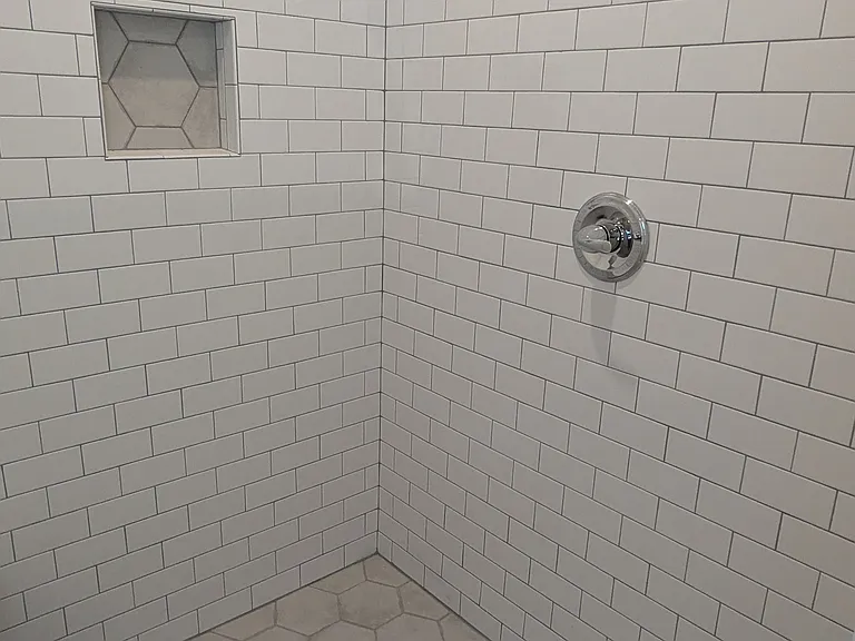 Master Bathroom, Walk-in Shower