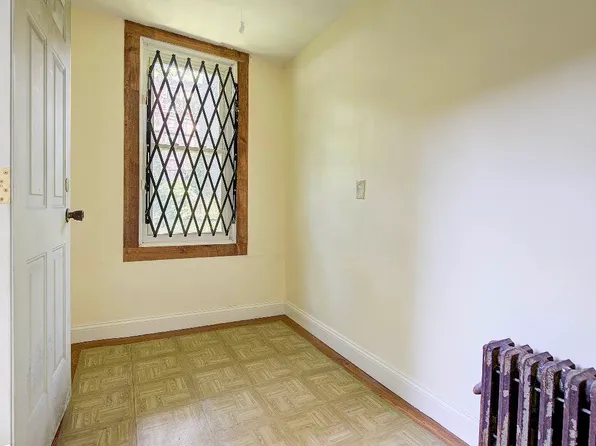 435 Macon Street image 6 of 17