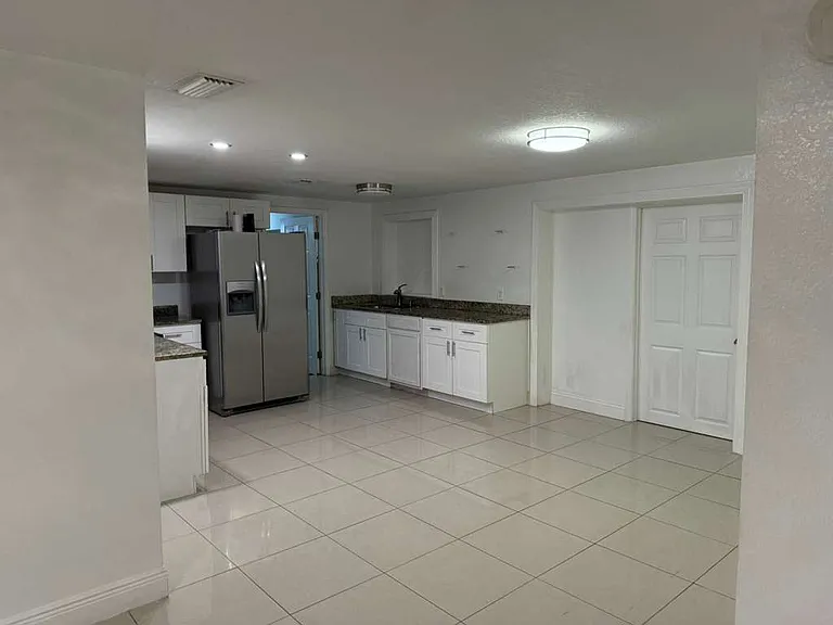 8518 Woodlake Dr #1 — Photo 16