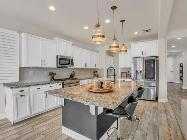 286 El Toro Ct, Hollister, CA 95023