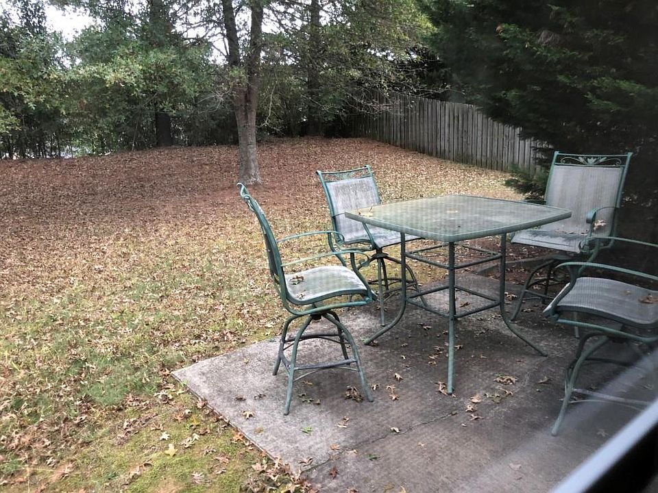 2nd image of 603 Spring Trl