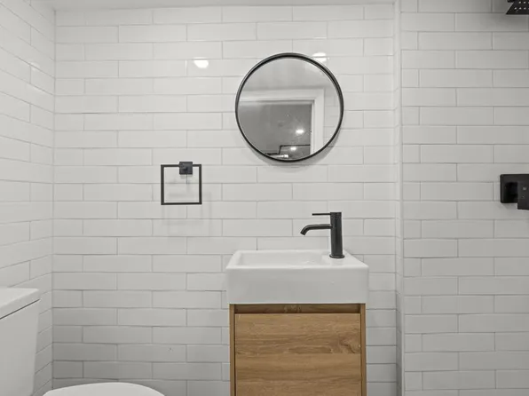 4622 Avenue M image 19 of 31