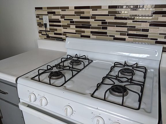 5th image of 2120 San Bernardo Ave