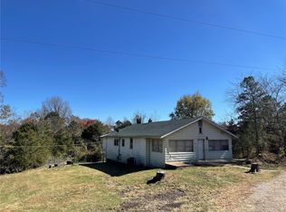 1526 Pendleton Rd, Farmington, MO 63640