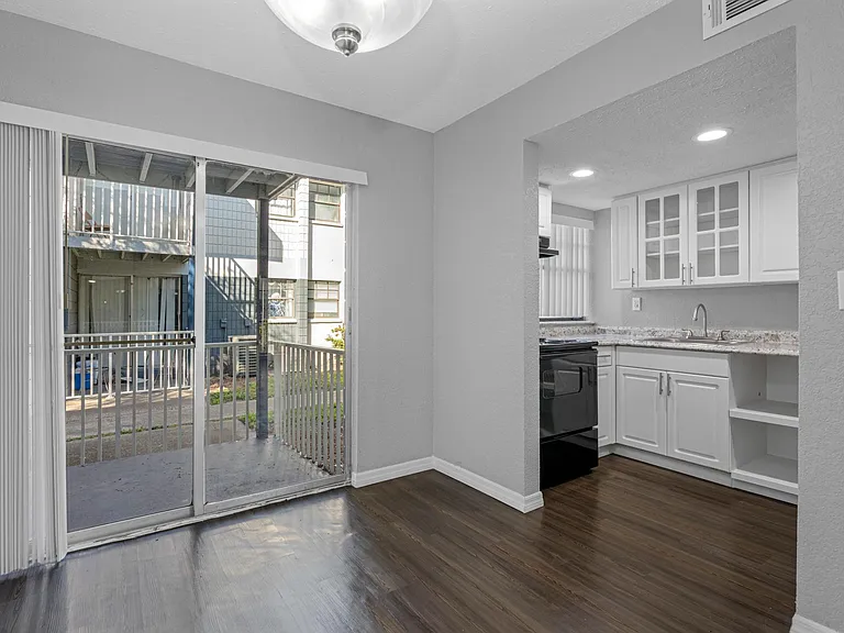 Montierra Apartments — Photo 38