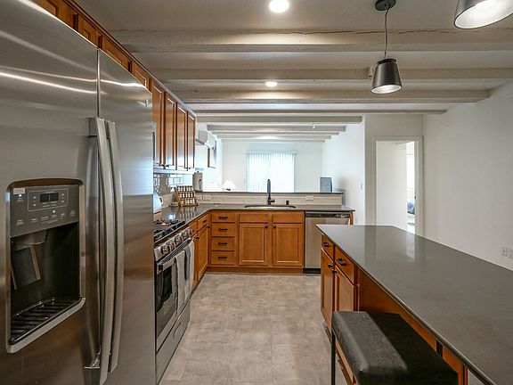2nd image of 11930 Menaul Blvd NE #209