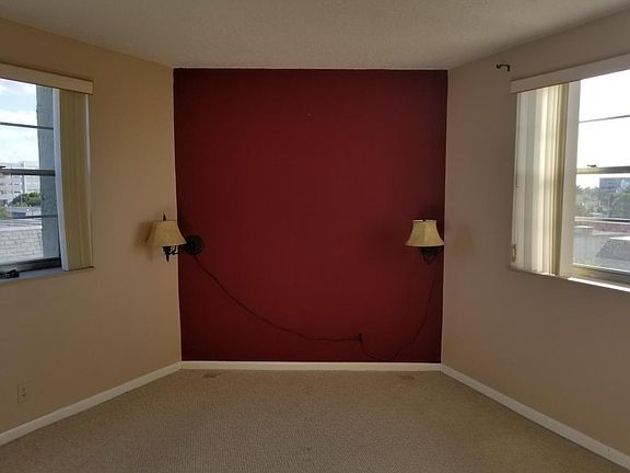 4th image of 505 Spencer Dr APT 301