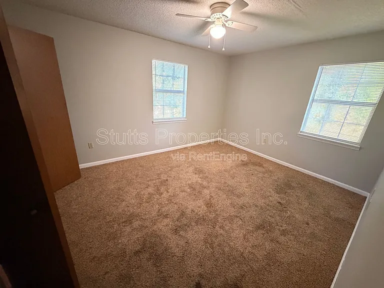 Darby Place Apartments — Photo 25