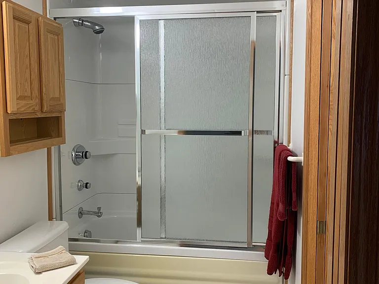 18 Karwick Glen Dr #18 — Photo 10