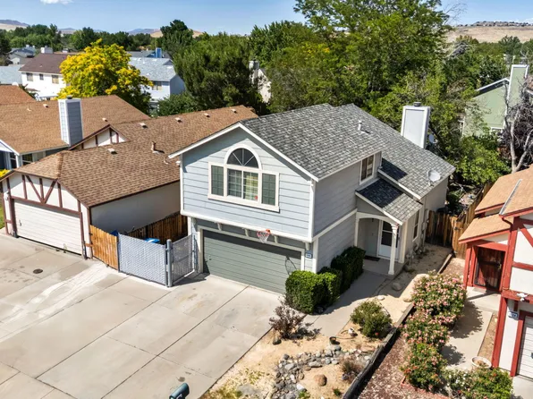 1544 Woodhaven Ln, Sparks, NV 89434