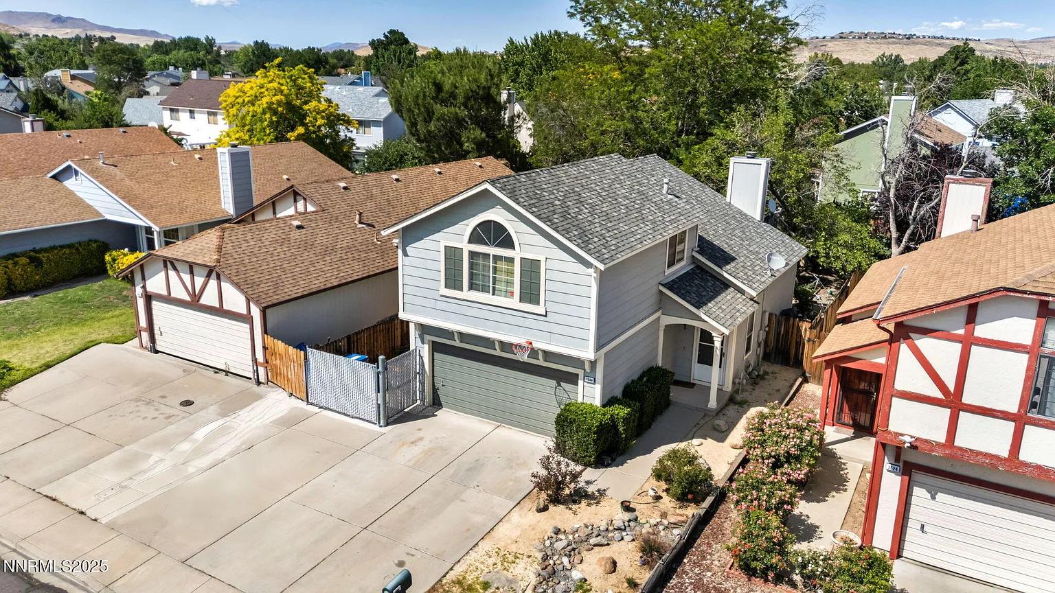 1544 Woodhaven Ln photo 1