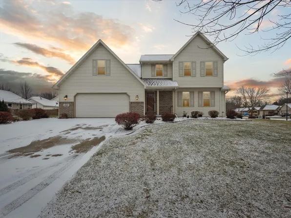 3165 Summer Pl, Green Bay, WI 54313