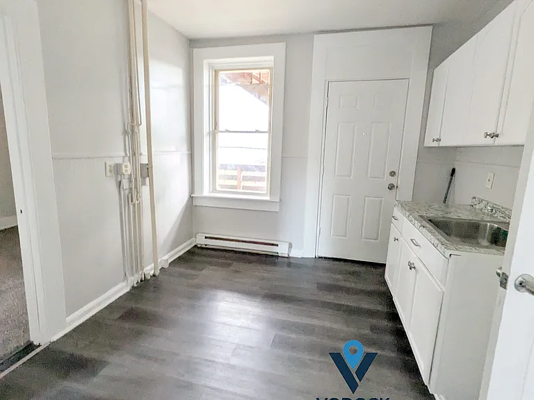 226 Lyman St #1-L — Photo 15