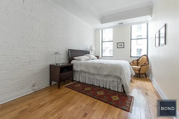 Sold by Bond New York | media 14