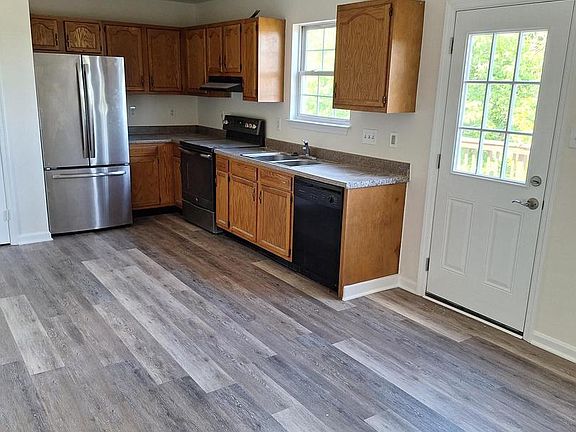 5th image of 515 Emily Ln