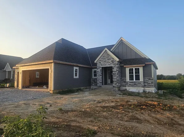 1607 Sauk TRAIL, Waukesha, WI 53189