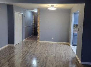 258 E Bailey Rd, Naperville, IL 60565