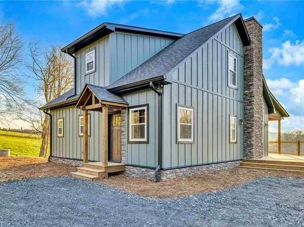 553 Graybeal Calloway Dr, West Jefferson, NC 28694