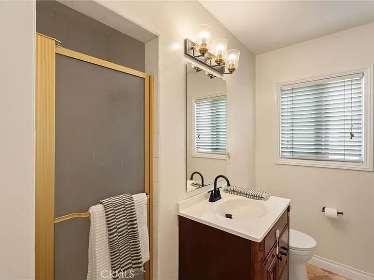 2902 Loomis St — Photo 15
