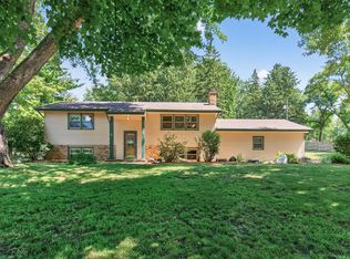 6911 Ticonderoga Trl, Eden Prairie, MN 55346