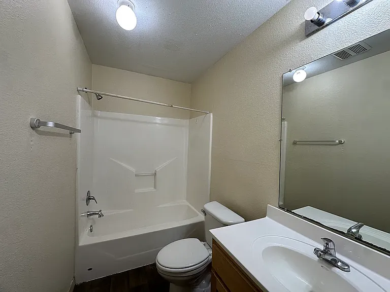 613 Bernard St #3 — Photo 7
