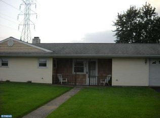 79 Elderberry Dr, Levittown, PA 19054