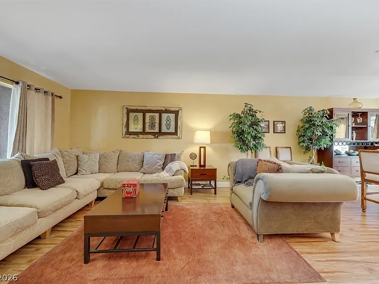 3225 Mountain Spring Rd — Photo 5