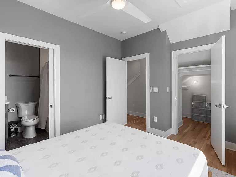 1016 Russell St — Photo 38