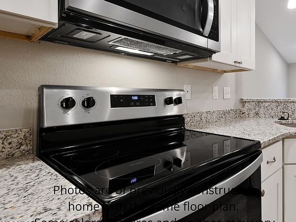 5th image of 74 Iroquois Dr