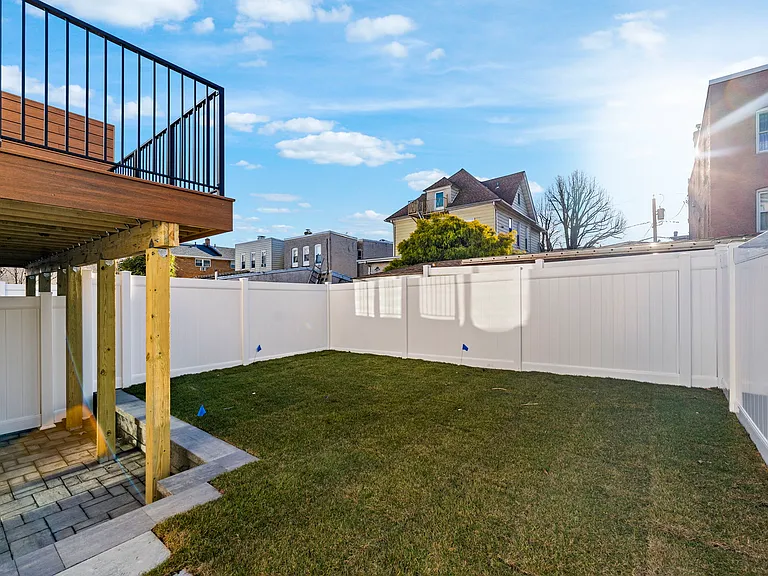 222 Washington Pl — Photo 43