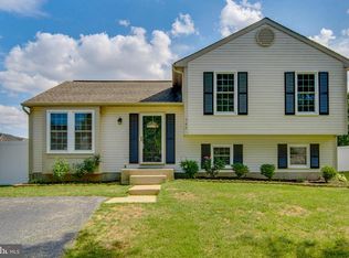 785 Sunnyfield Ln, Baltimore, MD 21225