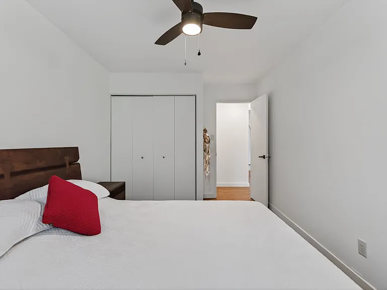 898 Explorer Ln — Photo 19