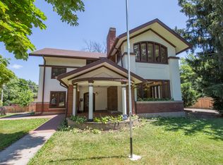 445 N Genesee St, Waukegan, IL 60085
