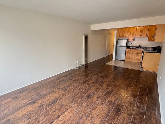 2nd image of 420 20th Ave #C