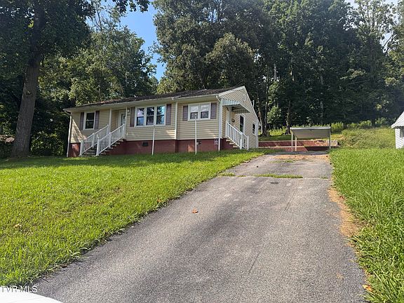 3rd image of 325 Mullins St